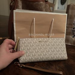 Wallet/purse  MICHAEL KORS New With Tags Original