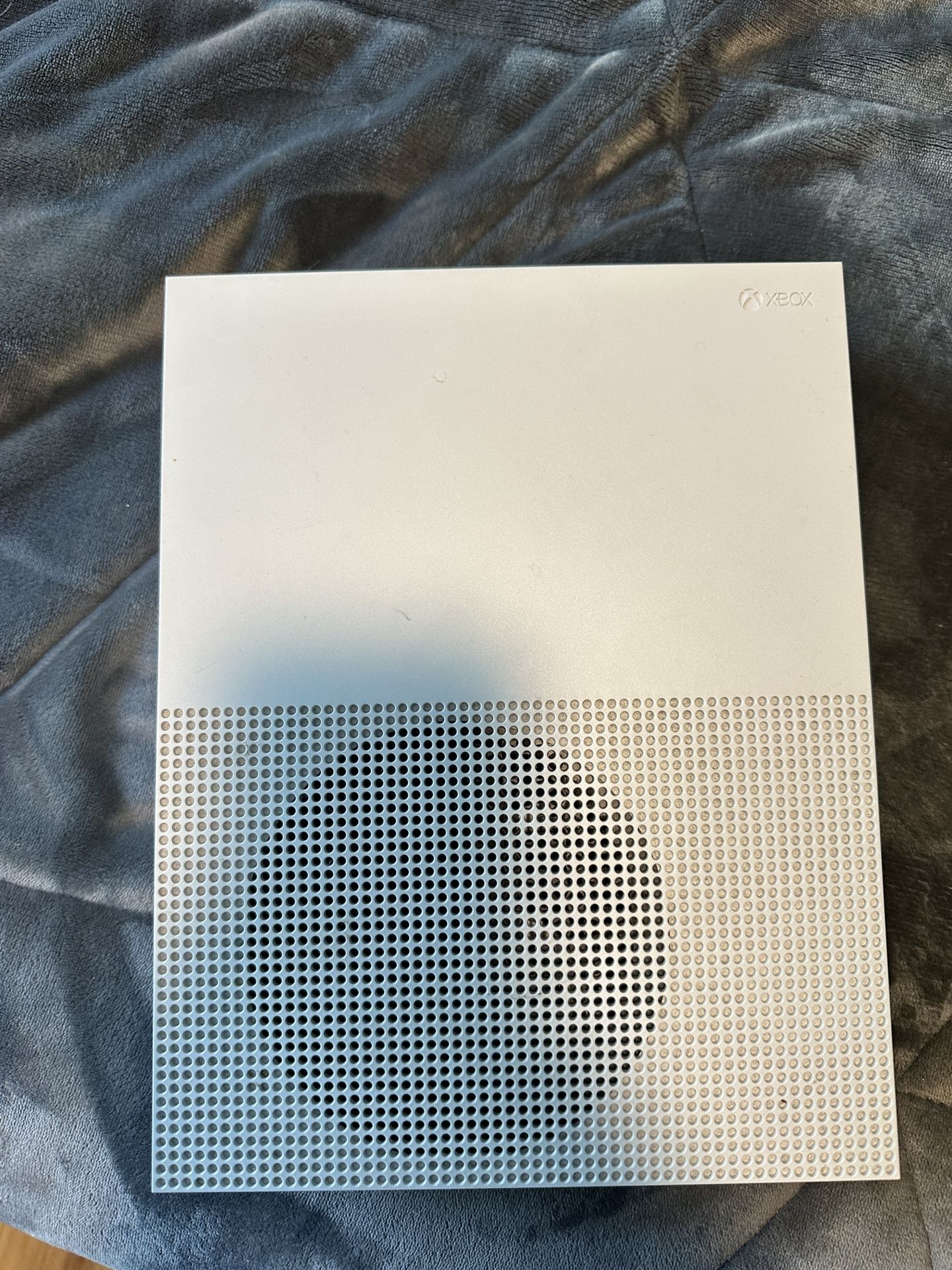 Xbox One S With Conroller