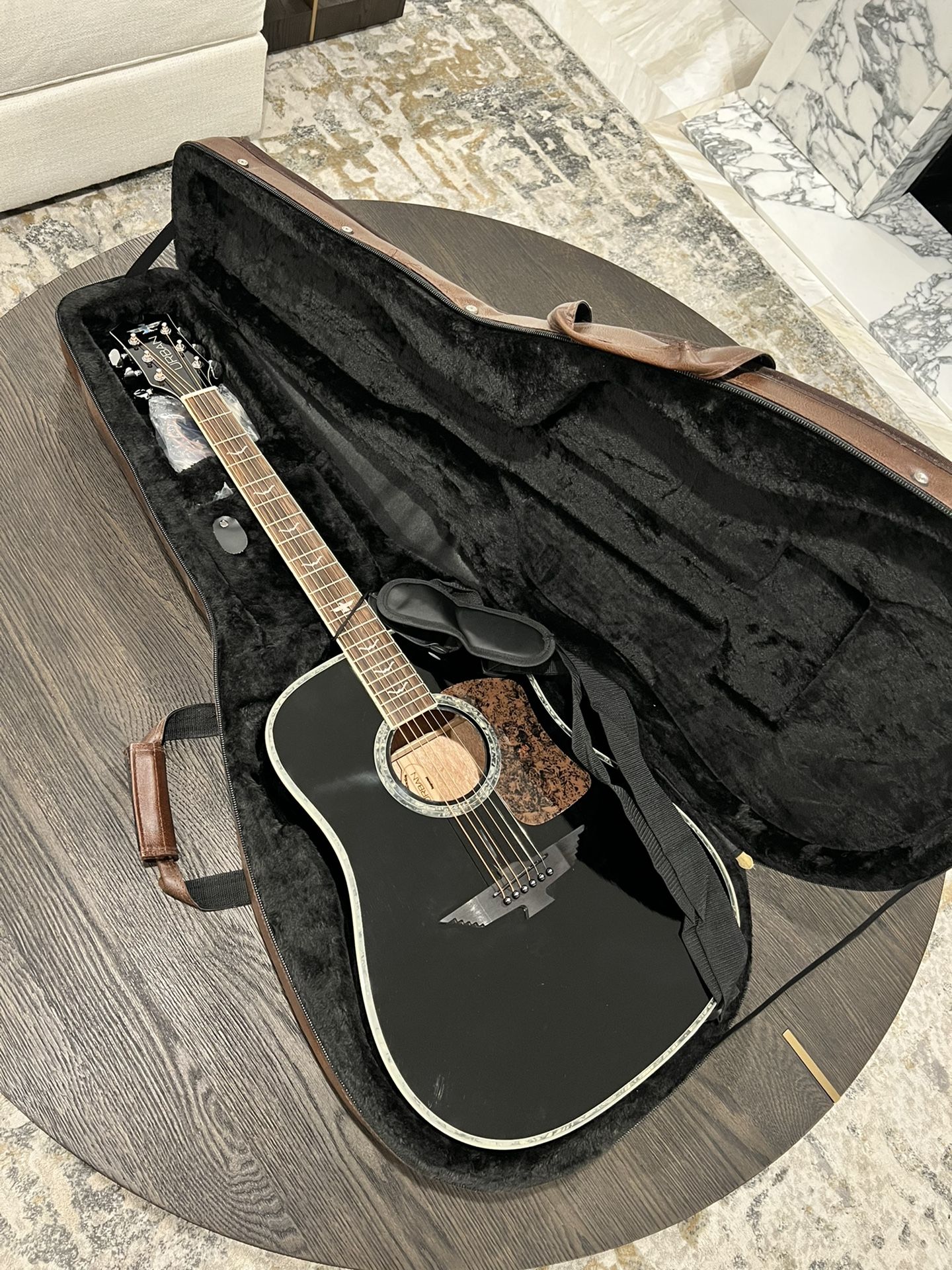 Keith Urban Acoustic Guitar Black - The Phoenix Collection guitar
