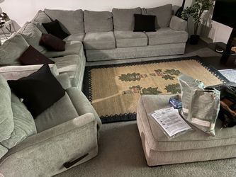 Couch set