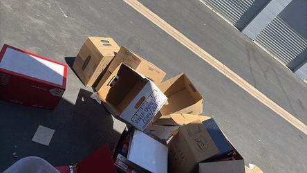 Free cardboard (more than this is available)