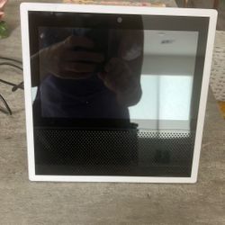 Amazon Echo Show – Great for Recipes, Calls & Music!
