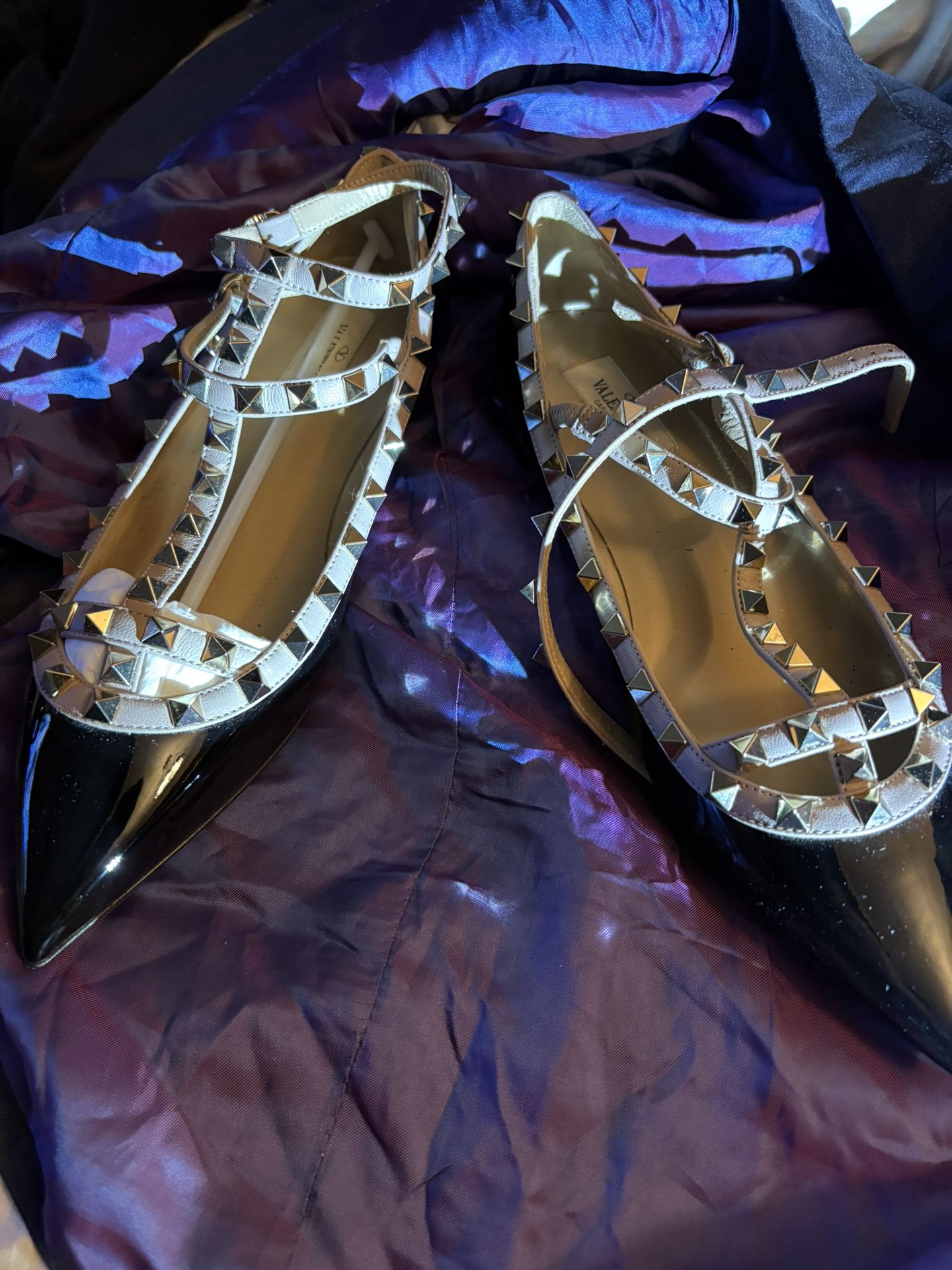 Valentino Rockstud Flats Brand New