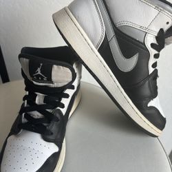 Nike - Air Jordan 1 Mid  Shoes 554725 7Y 