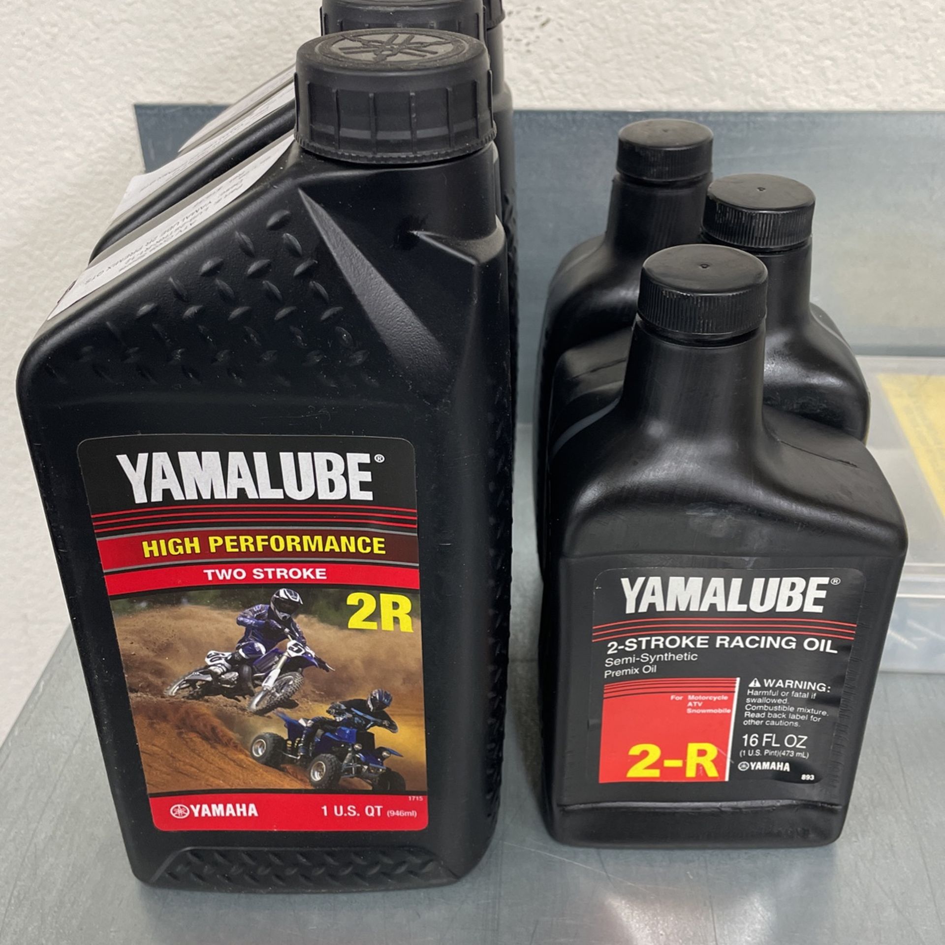 Yamalube Two Stroke 2R Oil for Sale in Las Vegas, NV OfferUp
