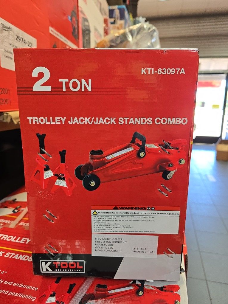 Perfect Holiday Gift 2 Ton Floor Jack With 2 Stands,New, Financing Available 