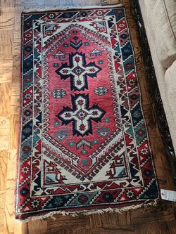 3 x 5 Hand Knotted Persian Area Rug 100 percent wool