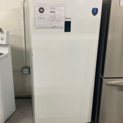 Midea Upright Freezer Or Refrigerator 
