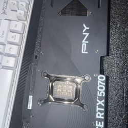 PNY GeForce RTX 5070 12 GB OC GDDR7