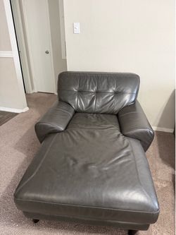 Dark Gray Lounge Chair