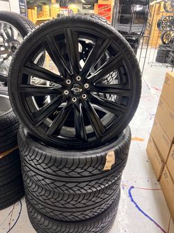 26” Limited edition Cadillac V Chevy GMC 6x139mm Oem 2026 model W tire 305-30-26” Hard size to come by ——-$2380—— package 📦