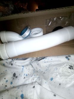 Bath tub shower drain pipe low/flat