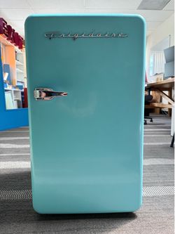Frigidaire Retro Mini Fridge – Aqua/Turquoise – Excellent Condition