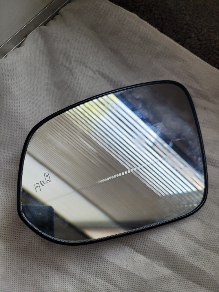 Toyota RAV4 2016-2018 Heated Left Side View Mirror Glass Set OEM Genuine
