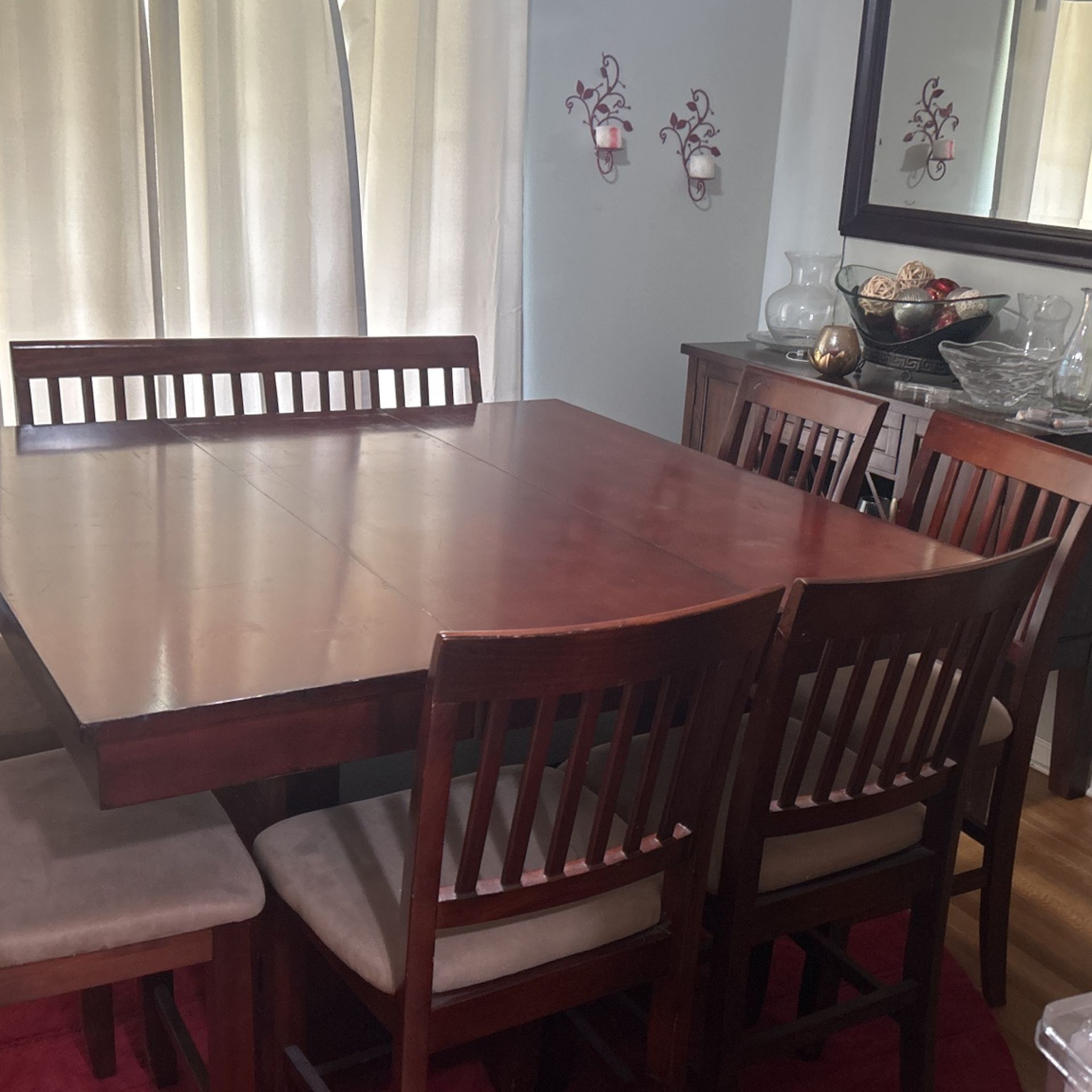 Counter High Table And  Chairs 