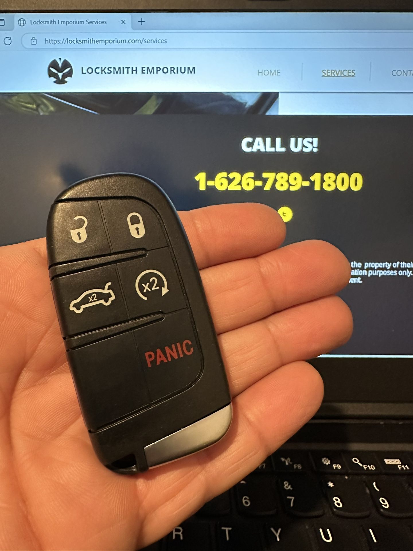 Dodge Remote Control Key Fob. Charger Challenge Durango Chrysler 300