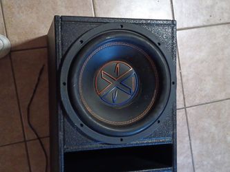 12 ' Quantum audio subwoofers w custon box