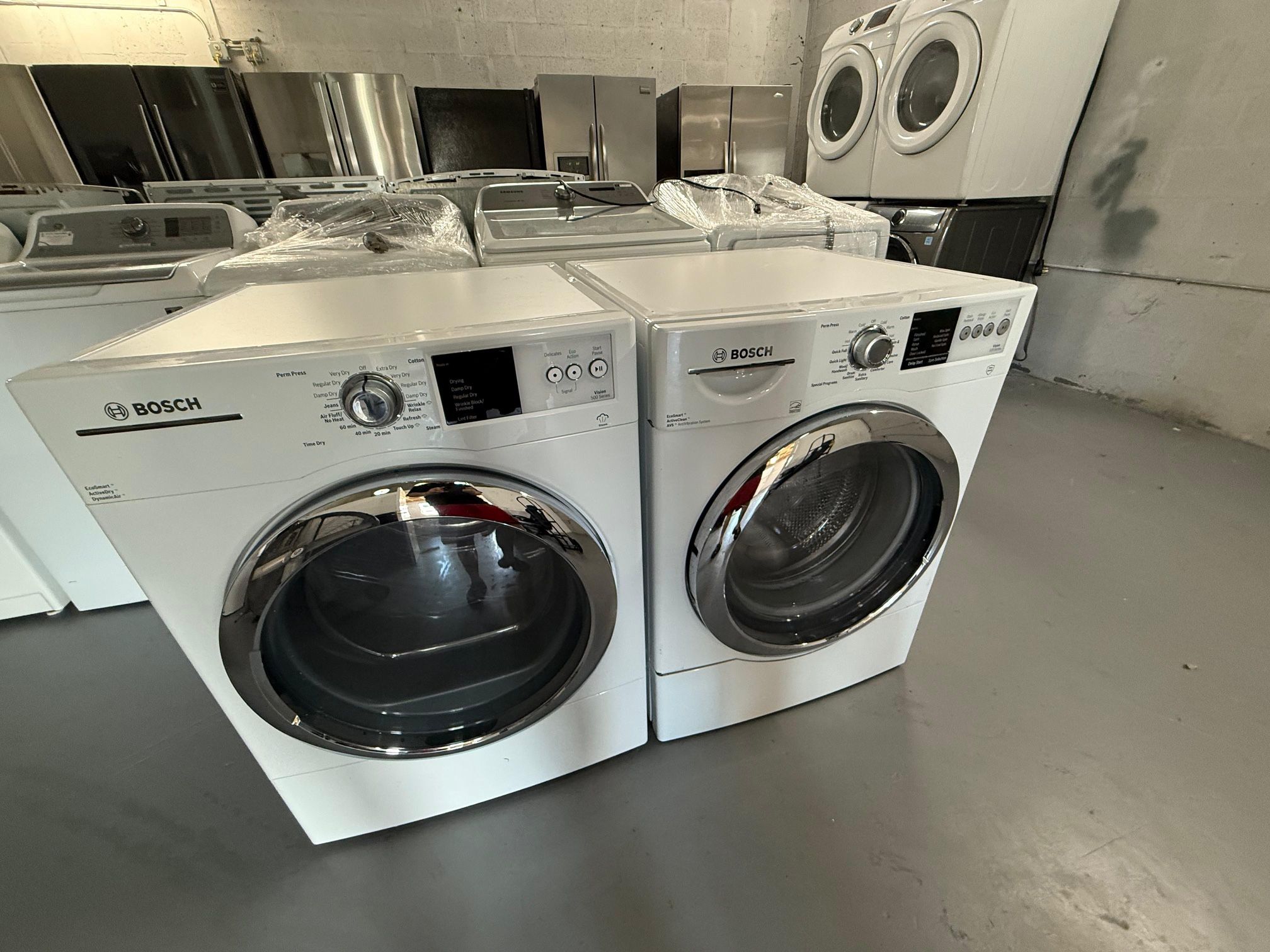 Bosch Washer And Dryer Set “27 ( Lavadora Y Secadora )