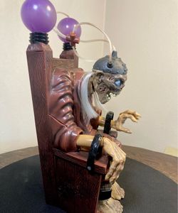 TALES From The CRYPT Keeper Halloween Electric Chair Animated Works Batteries 97