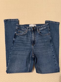 Stradivarius Blue Jeans