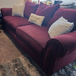 Beautiful Spotless Clean Red Couch With Matching Throw Pillows Perfect Condition 