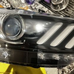 2015-2018 Ford Mustang GT Headlights ( Rt & Lt)