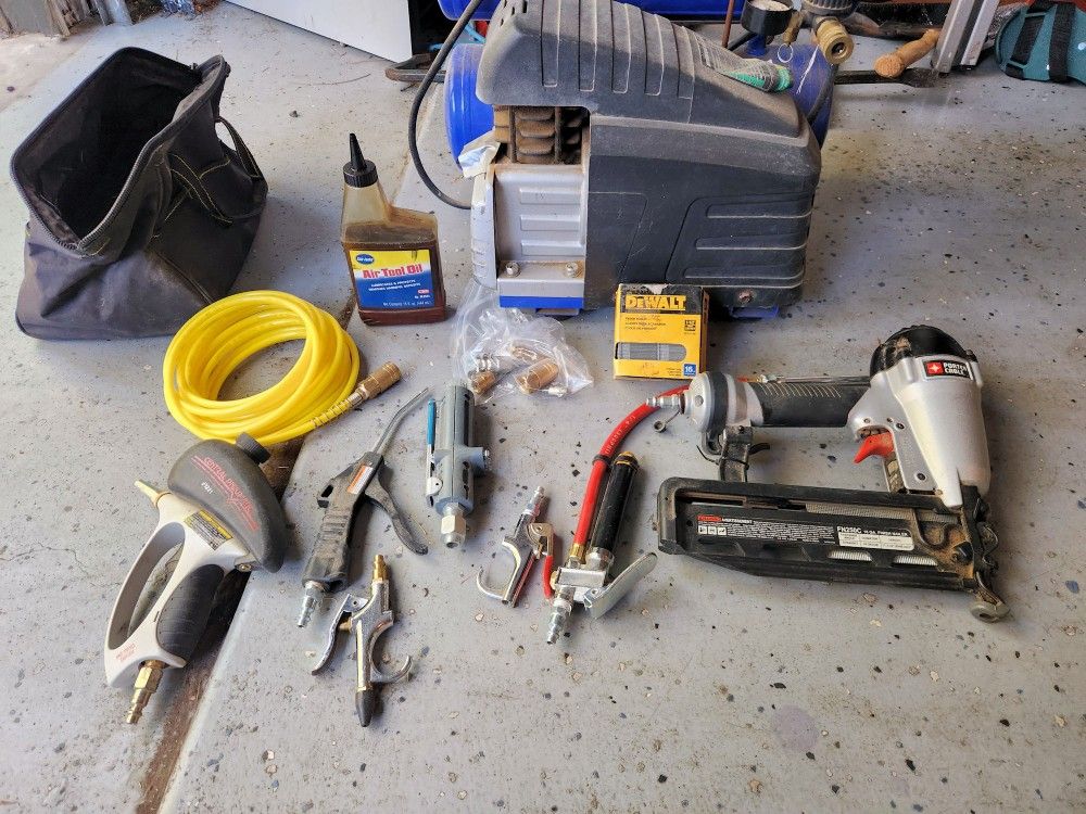 Porter Cable 16ga finish nailer (FN250C) and full box of DeWalt 16ga brads