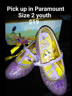 Tangled shoes