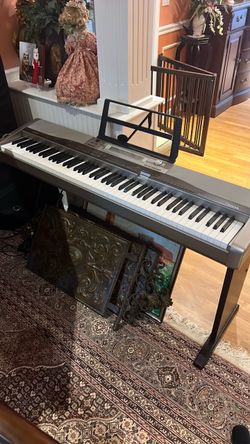 Casio Privia PX-400R electric piano