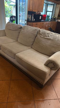 Couch free