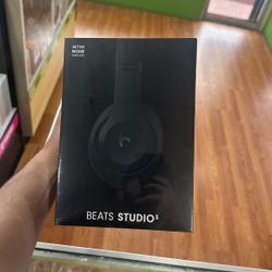 Beats Studio3 Wireless Noise Cancelling Headphones with Apple W1 Headphone Chip - Matte Black Brand New 