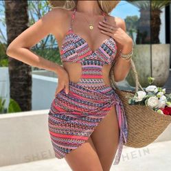 Women Swimsuit With Beach Skirt XL .swimsuit Complete Set Comes With Skirt 