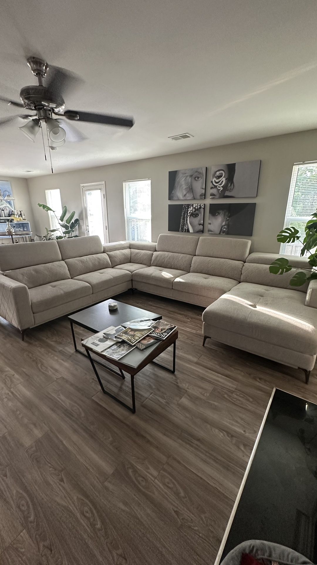 Sofia Vergara Sorrento Dove Gray Polyester Fabric 3Pc Right Arm Chaise Sectional