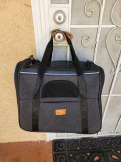 Travel pet carrier $30
