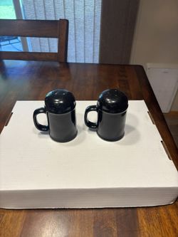 fiestaware rangetop salt and pepper shakers