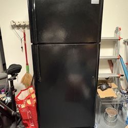 Fridge 18Cu- Frigidaire