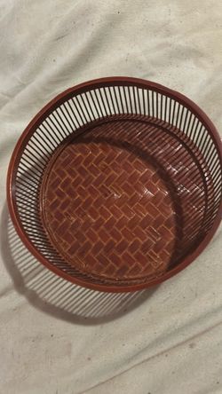 Decorative  little wood basket