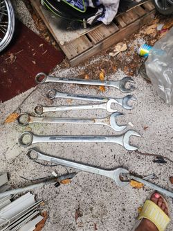 Wrenches 5 of them
