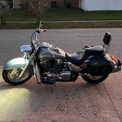 Honda VTX 1(contact info removed)