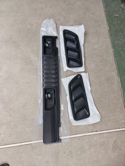 Windshield cowl grille & hood vents