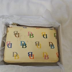 DOONEY & BOURKE ZIP KEYCHAIN & WALLET