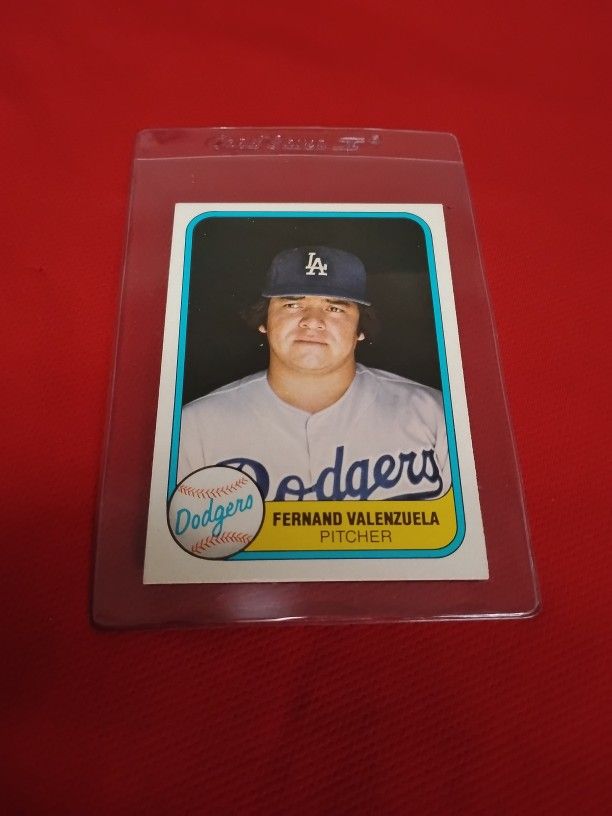 Vintage Old 1981 LA Dodgers - Fernando Valenzuela Baseball Card Fleer #140