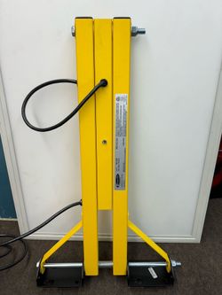 TPI Corporation 40-LDA Fostoria Loading Dock Arm – 40" Reach Dual Square 1-1/2 inch Steel Tubing, 120V, with Two Embedded outlets