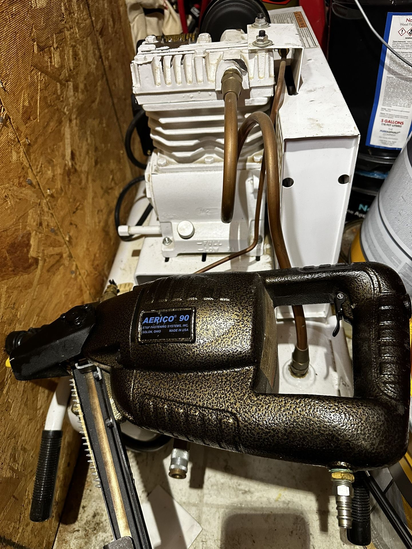 Aerico Pneumatic Concrete Nail Gun W/compressor