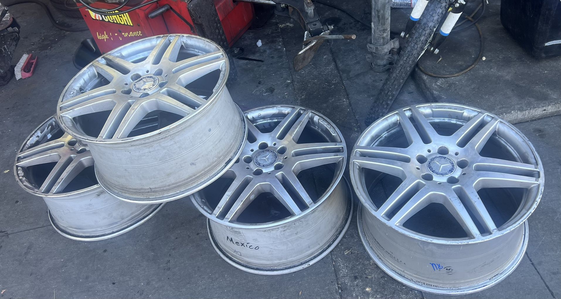 2010 E350 MERCEDES BENZ RIMS 18”