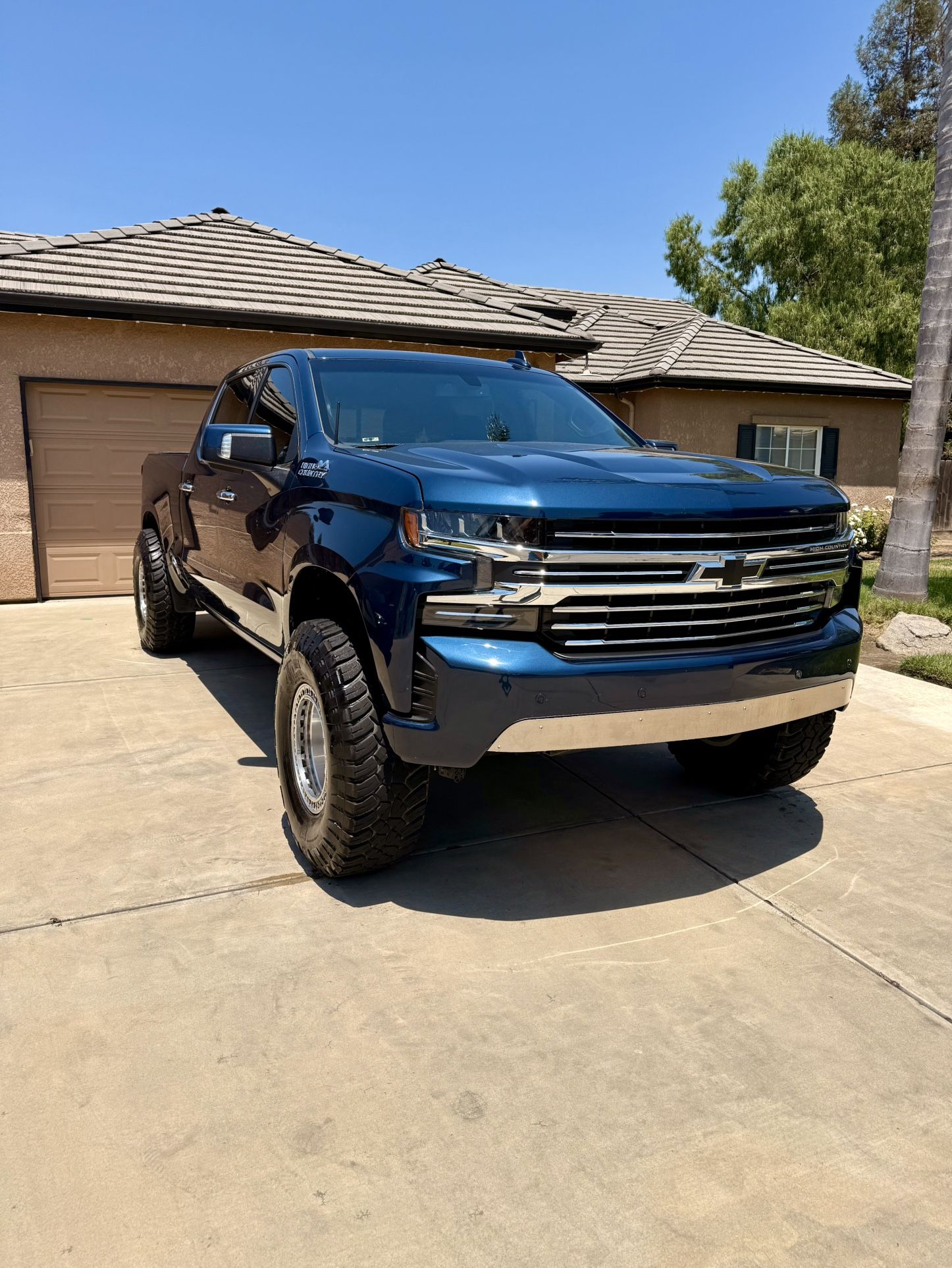 2019 Chevy 1500 6’6 Bed High Country