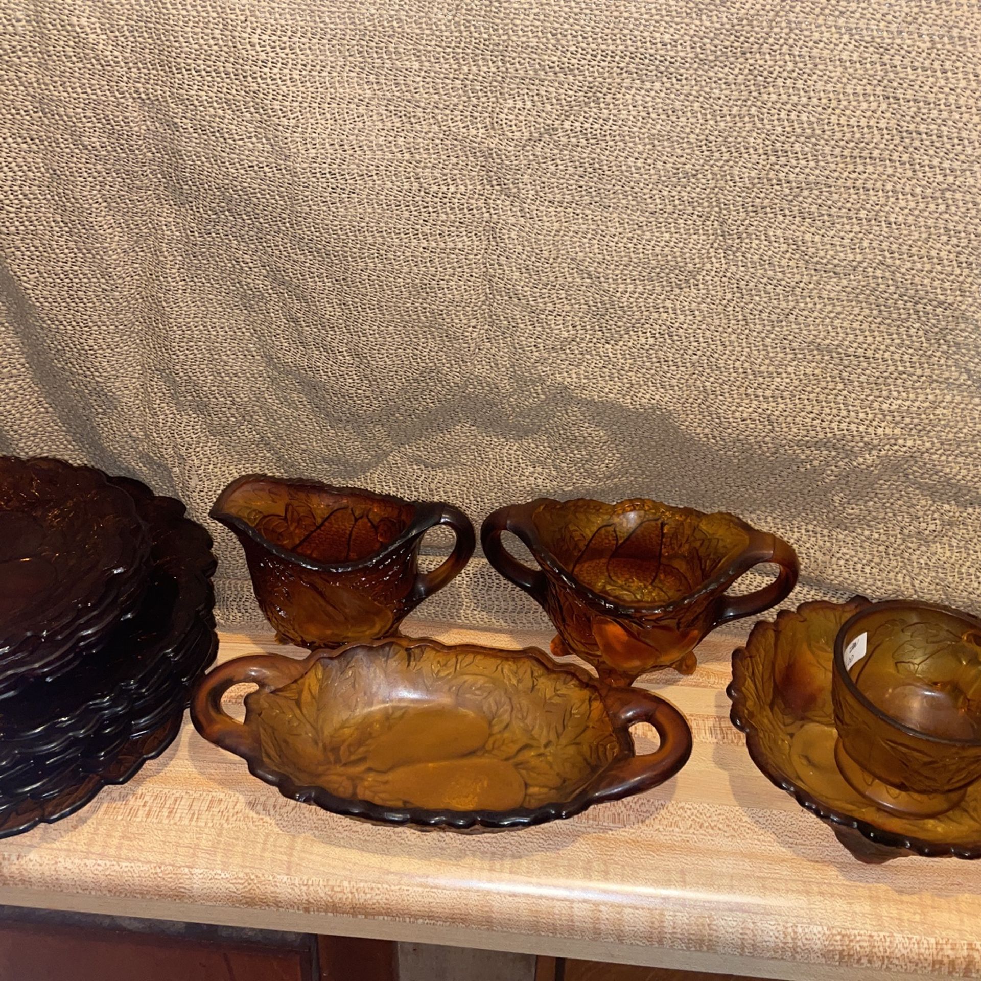 16 Pc Tiara Indiana Glass Burnt Honey Sweet Pear Avocado Plate Sets