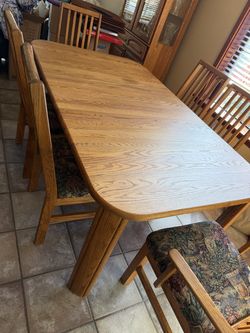 Solid Oak Vargas Table and Chairs 42 x 48, or 72" or 84"