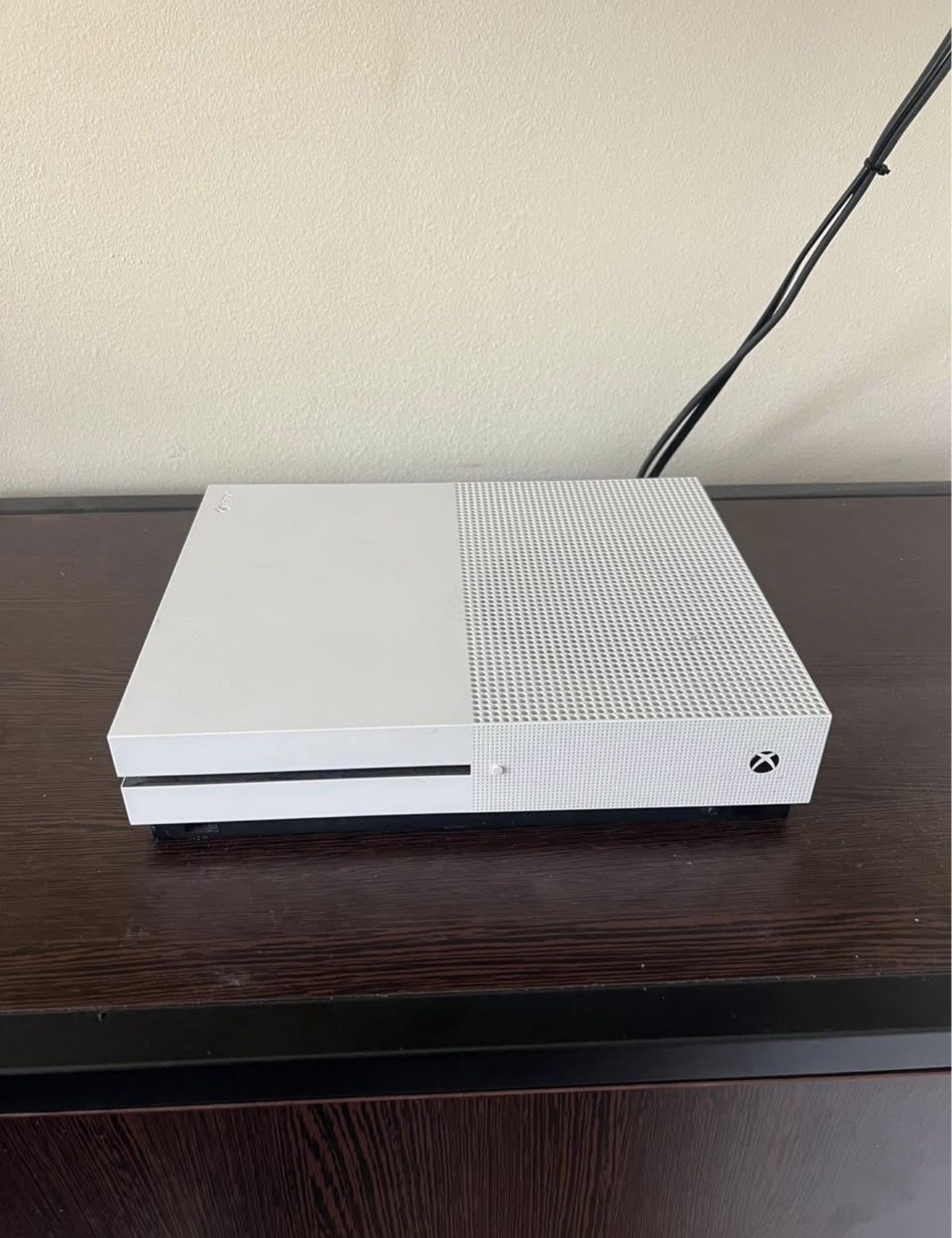 Xbox One S Bundle - 2 Controllers + Cables (Optional Headset)