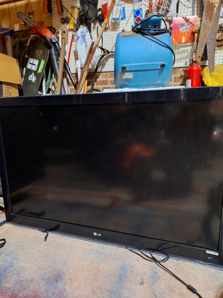 55" LG Flat Screen Tv